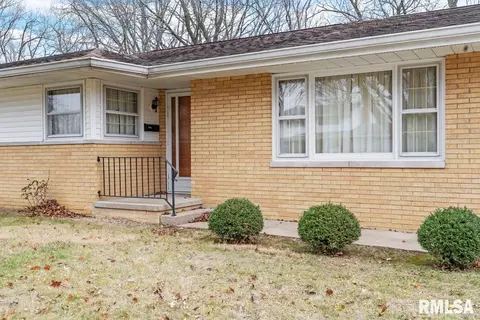 2404 Cahokia Dr, Springfield, IL 62702 photo 3