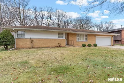 2404 Cahokia Dr, Springfield, IL 62702 photo 2