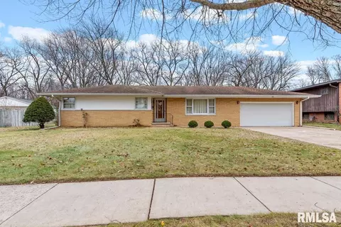 2404 Cahokia Dr, Springfield, IL 62702 photo 1