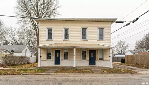 515 N Maple St, Lincoln, IL 62656