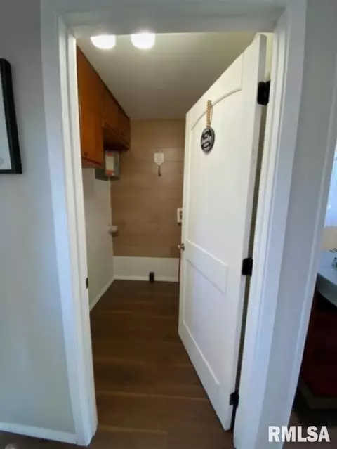 15 Windsor Rd, Springfield, IL 62702 photo 8