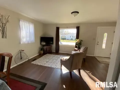15 Windsor Rd, Springfield, IL 62702 photo 2