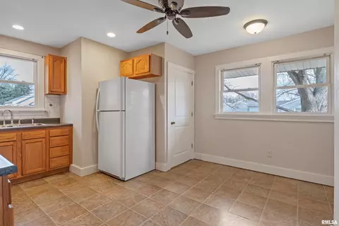 1529 E Wieland Ave, Springfield, IL 62702 photo 10