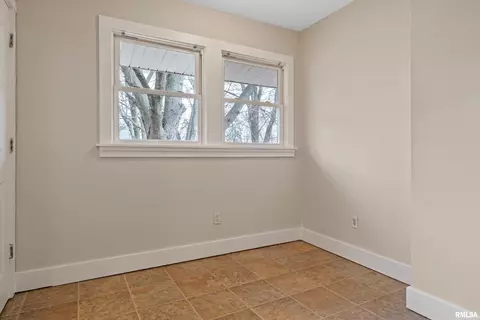 1529 E Wieland Ave, Springfield, IL 62702 photo 14
