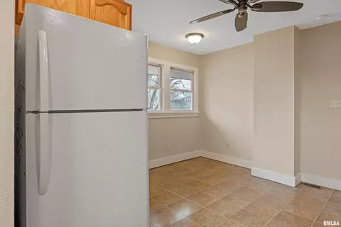 1529 E Wieland Ave, Springfield, IL 62702 photo 13