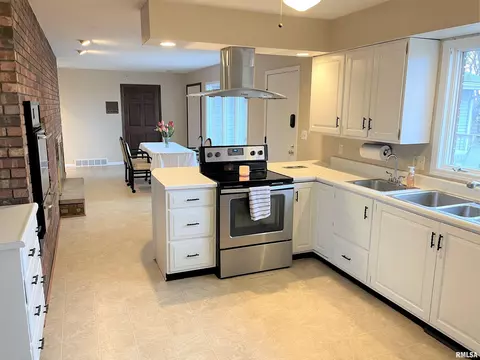 11629 Maurer Rd, Buffalo, IL 62515 photo 7
