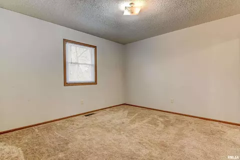 3344 Mars Ave, Springfield, IL 62707 photo 9