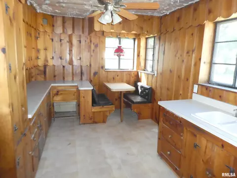 1833 E Keys Ave, Springfield, IL 62702 photo 11