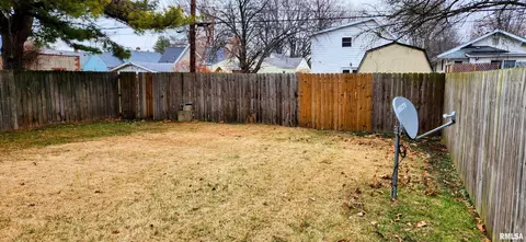2110 N 16th St, Springfield, IL 62702 photo 11