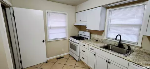 2110 N 16th St, Springfield, IL 62702 photo 17