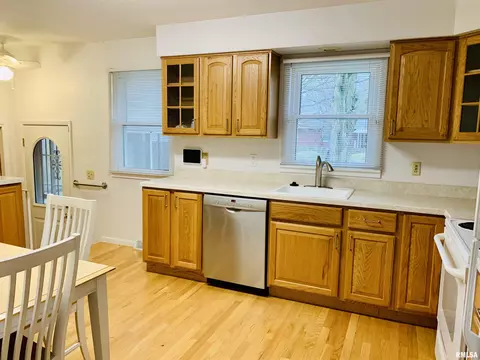 47 Radcliff Rd, Springfield, IL 62703 photo 4
