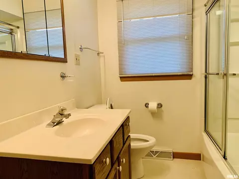 47 Radcliff Rd, Springfield, IL 62703 photo 8
