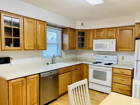 47 Radcliff Rd, Springfield, IL 62703 photo 6
