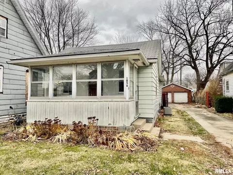 1056 N 1st St, Springfield, IL 62702 photo 1