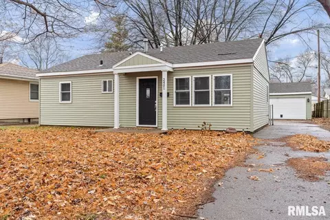 2401 Huntington Rd, Springfield, IL 62703 photo 3