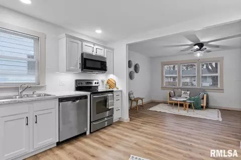 2401 Huntington Rd, Springfield, IL 62703 photo 17