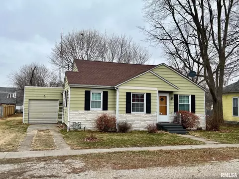 224 E Lincoln St, Greenview, IL 62642 photo 1