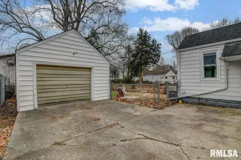 2804 Holmes Ave, Springfield, IL 62704 photo 25