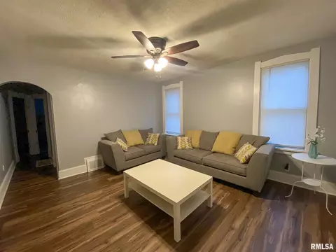 2252 S 10th St, Springfield, IL 62704 photo 12