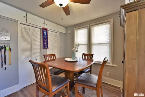 2252 S 10th St, Springfield, IL 62704 photo 9