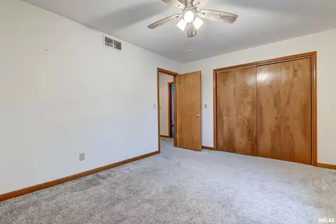 2102 Stockton Dr, Springfield, IL 62703 photo 17