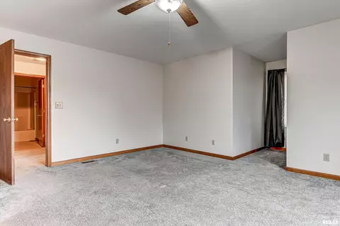 2102 Stockton Dr, Springfield, IL 62703 photo 15