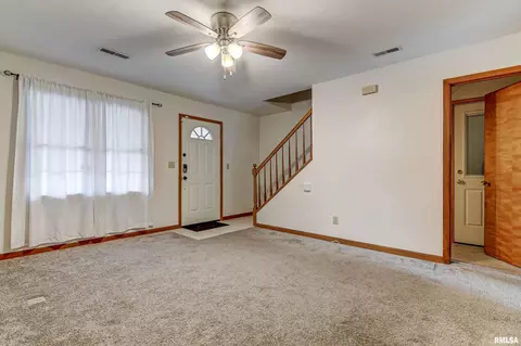 2102 Stockton Dr, Springfield, IL 62703 photo 5