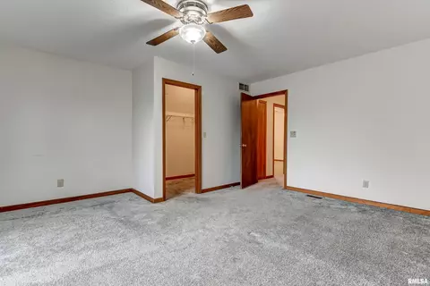 2102 Stockton Dr, Springfield, IL 62703 photo 13