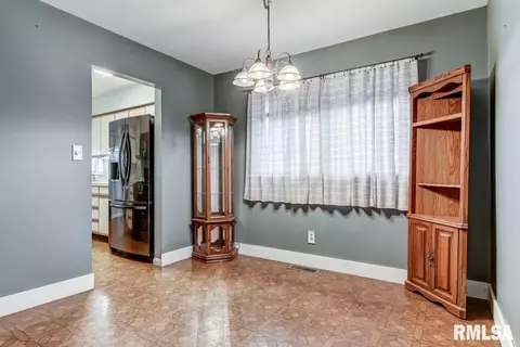 48 Villanova Dr, Springfield, IL 62703 photo 6