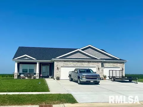 1009 Campanella Dr, Chatham, IL 62629