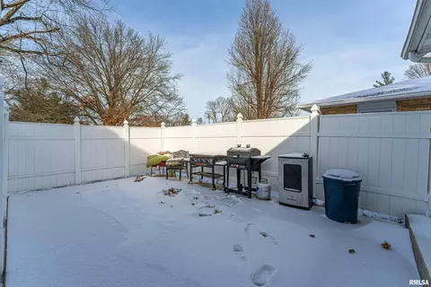 403 W Market St, Emden, IL 62635 photo 30