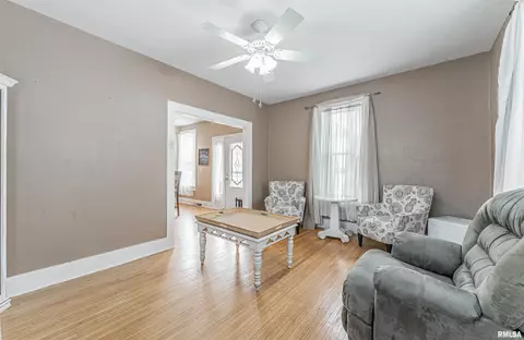 403 W Market St, Emden, IL 62635 photo 9