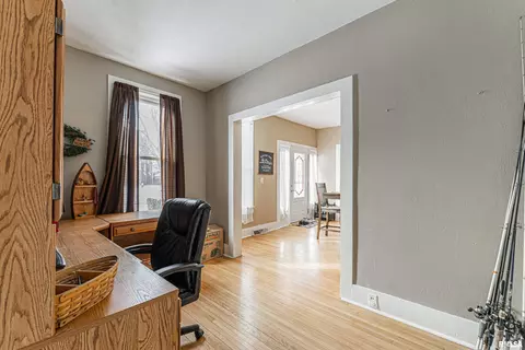 403 W Market St, Emden, IL 62635 photo 11