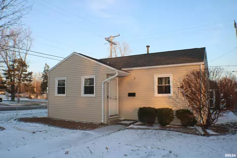 2 Melody Ln, Springfield, IL 62702 photo 1