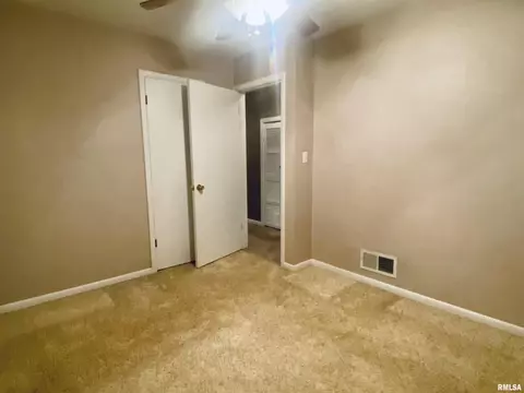 2 Melody Ln, Springfield, IL 62702 photo 10