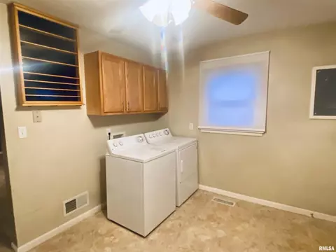 2 Melody Ln, Springfield, IL 62702 photo 12