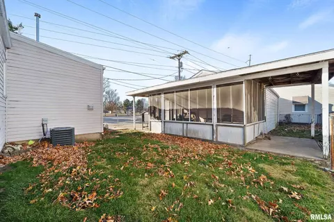 2001 N 19th St, Springfield, IL 62702 photo 9