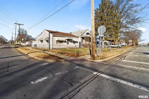 2001 N 19th St, Springfield, IL 62702 photo 4