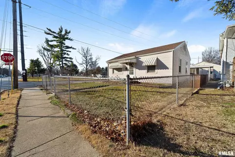 2001 N 19th St, Springfield, IL 62702 photo 3