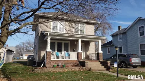 416 W 3rd Ave, Monmouth, IL 61462