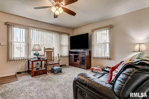 3213 Warner Dr, Springfield, IL 62703 photo 6