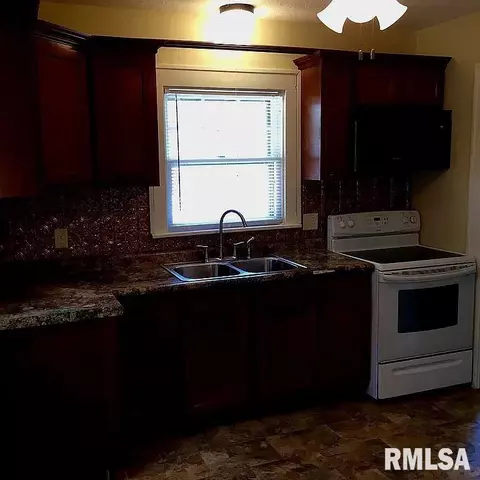 2337 S 4th St, Springfield, IL 62703 photo 7