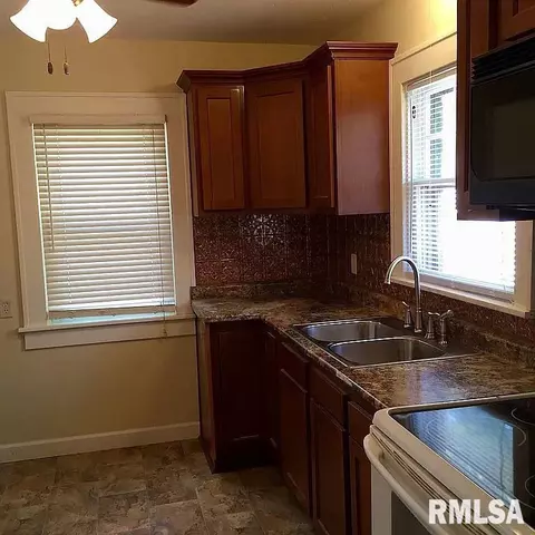 2337 S 4th St, Springfield, IL 62703 photo 8