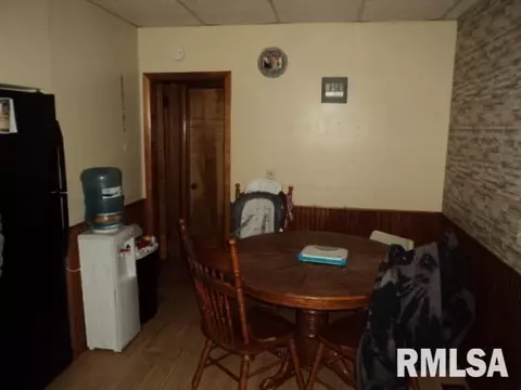 219 E 3rd St, Maquon, IL 61458 photo 5