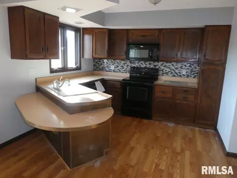 2714 Tozer Rd, Springfield, IL 62707 photo 11