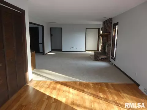 2714 Tozer Rd, Springfield, IL 62707 photo 9