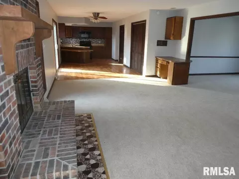 2714 Tozer Rd, Springfield, IL 62707 photo 8