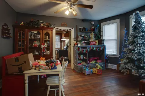 302 N Walnut St, Bowen, IL 62316 photo 7