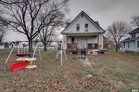 302 N Walnut St, Bowen, IL 62316 photo 18