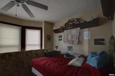 302 N Walnut St, Bowen, IL 62316 photo 14